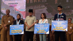 Gus Fawait Beri Hormat di Hadapan Mahasiswa KKN Kolaboratif