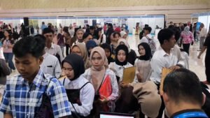 Sediakan 2.873 Lowongan Pekerjaan, Ribuan Pencari Kerja Serbu Jember Job Fair 2026